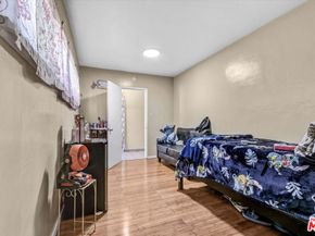 533 W 111th Street, Los Angeles CA 90044