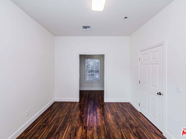 1424 S New Hampshire Avenue, Los Angeles CA 90006