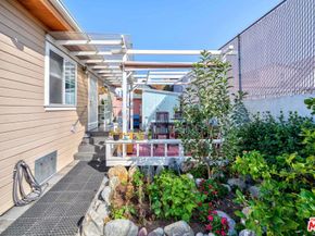 1424 S New Hampshire Avenue, Los Angeles CA 90006