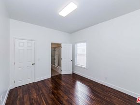 1424 S New Hampshire Avenue, Los Angeles CA 90006