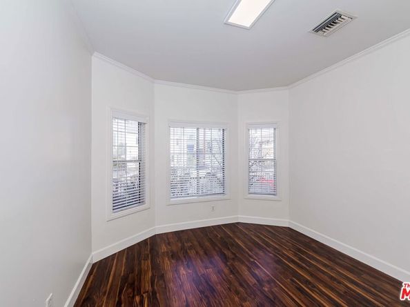 1424 S New Hampshire Avenue, Los Angeles CA 90006