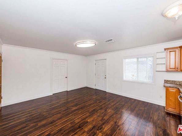 1424 S New Hampshire Avenue, Los Angeles CA 90006