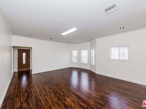 1424 S New Hampshire Avenue, Los Angeles CA 90006