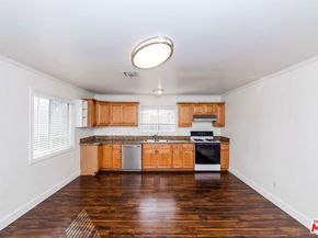 1424 S New Hampshire Avenue, Los Angeles CA 90006