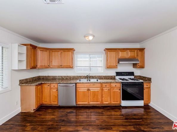 1424 S New Hampshire Avenue, Los Angeles CA 90006