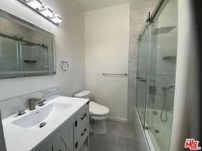 1424 S New Hampshire Avenue, Los Angeles CA 90006