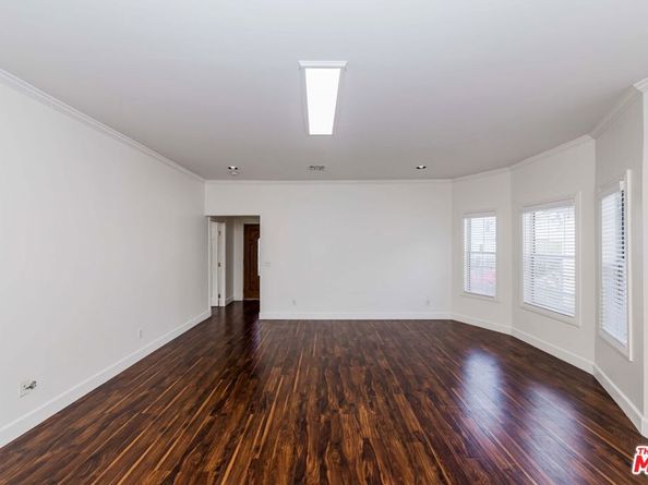 1424 S New Hampshire Avenue, Los Angeles CA 90006