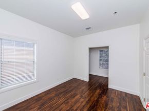 1424 S New Hampshire Avenue, Los Angeles CA 90006