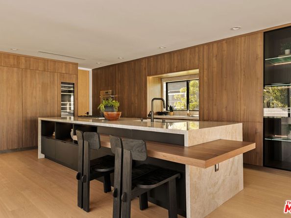 8106 Bleriot Avenue, Los Angeles CA 90045