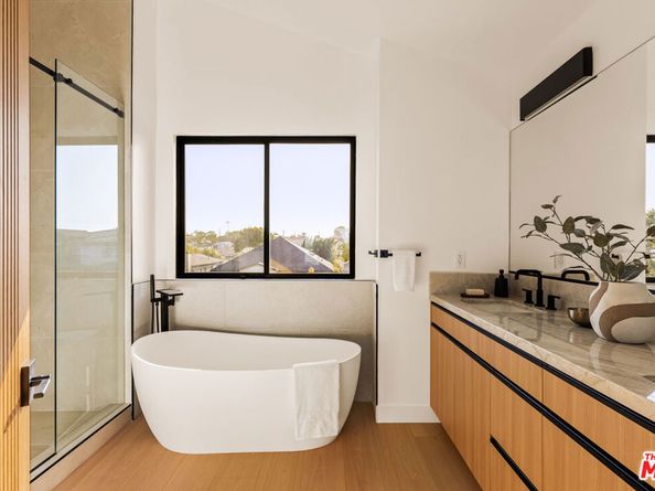 8106 Bleriot Avenue, Los Angeles CA 90045