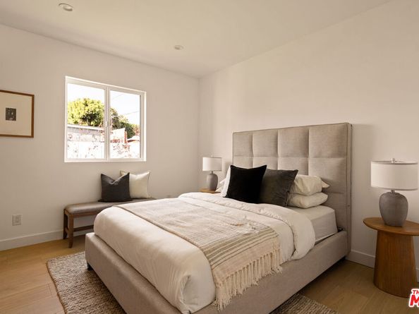 8106 Bleriot Avenue, Los Angeles CA 90045