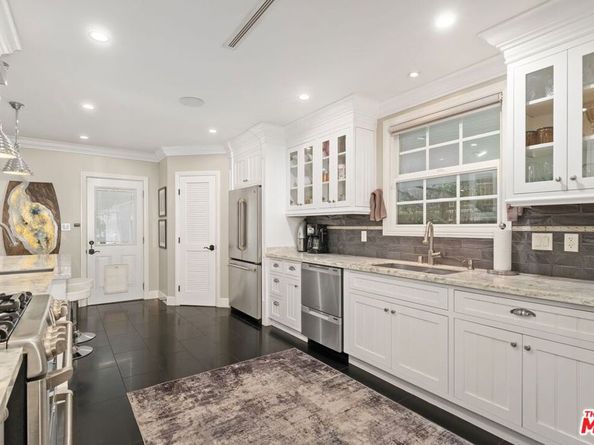 5618 Saint Clair Avenue, Valley Village CA 91607
