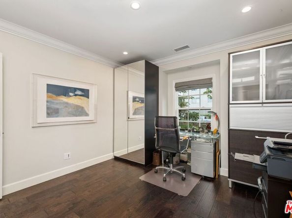 5618 Saint Clair Avenue, Valley Village CA 91607