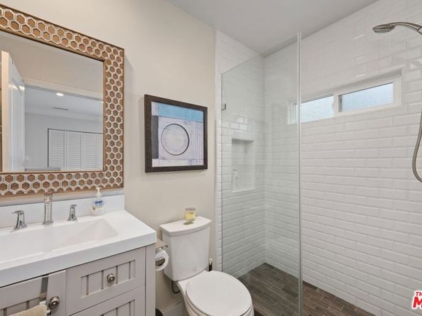 5618 Saint Clair Avenue, Valley Village CA 91607