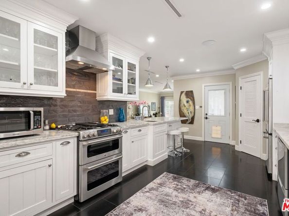 5618 Saint Clair Avenue, Valley Village CA 91607