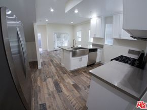 1207 W 37th Place, Los Angeles CA 90007