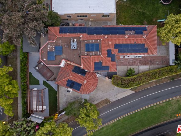 2240 Hillhurst Avenue, Los Angeles CA 90027