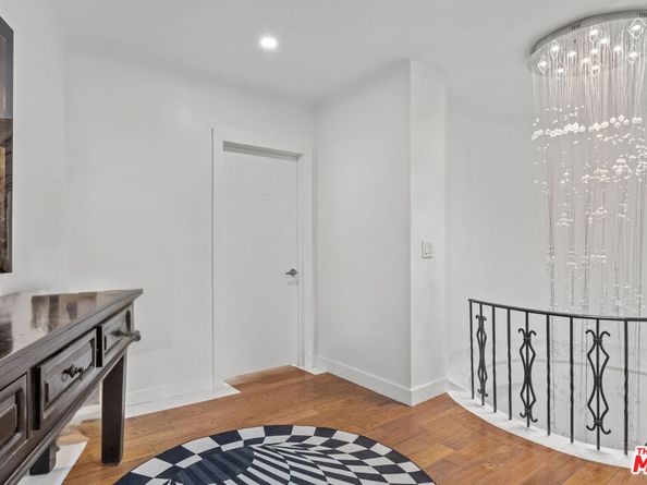 2240 Hillhurst Avenue, Los Angeles CA 90027