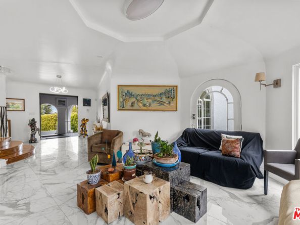 2240 Hillhurst Avenue, Los Angeles CA 90027