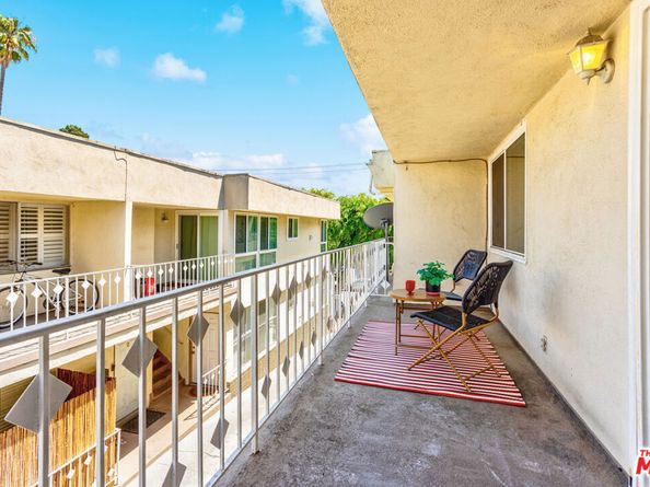 563 E Hazel Street 6, Inglewood CA 90302