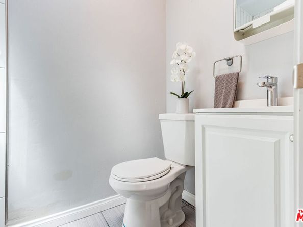 563 E Hazel Street 6, Inglewood CA 90302