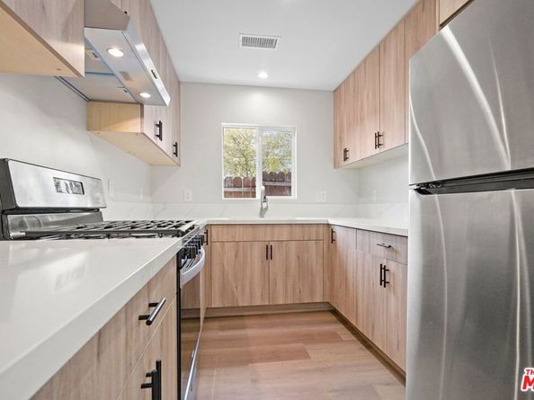 1563 E Elizabeth Street, Pasadena CA 91104