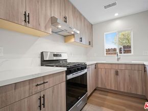 1563 E Elizabeth Street, Pasadena CA 91104