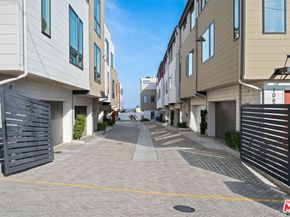 1049 N Joels Place, Los Angeles CA 90012