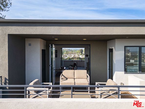 1049 N Joels Place, Los Angeles CA 90012