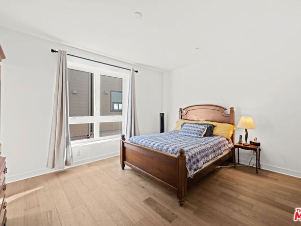 1049 N Joels Place, Los Angeles CA 90012