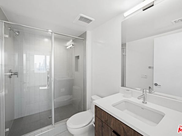 1049 N Joels Place, Los Angeles CA 90012