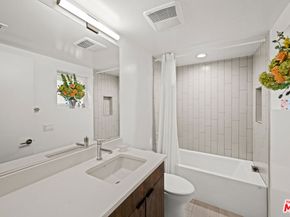 1049 N Joels Place, Los Angeles CA 90012