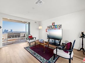 1049 N Joels Place, Los Angeles CA 90012