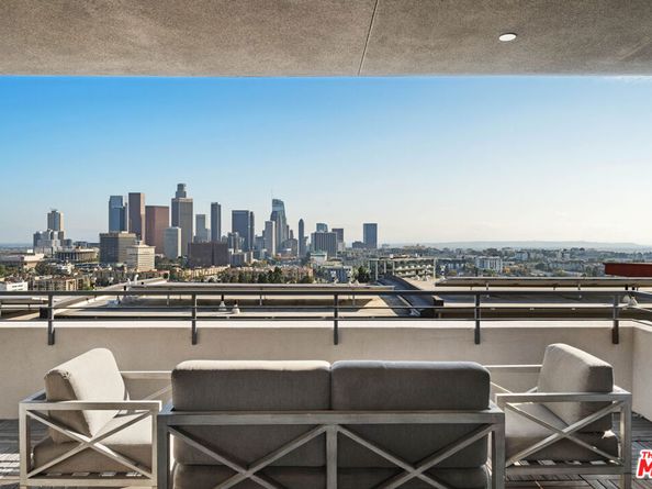 1049 N Joels Place, Los Angeles CA 90012