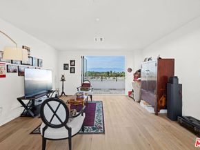 1049 N Joels Place, Los Angeles CA 90012