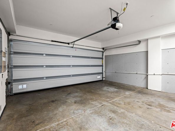 1049 N Joels Place, Los Angeles CA 90012