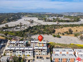 1049 N Joels Place, Los Angeles CA 90012