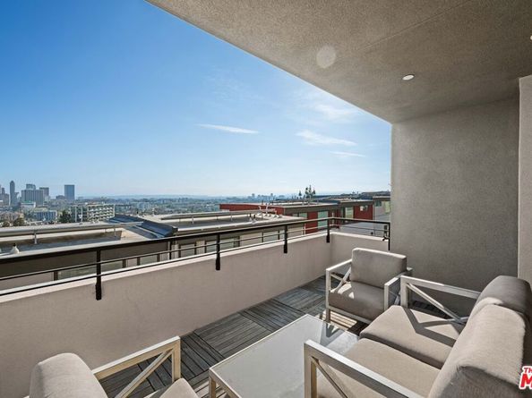 1049 N Joels Place, Los Angeles CA 90012