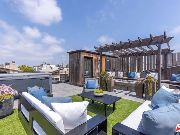 520 Broadway Street, Venice CA 90291