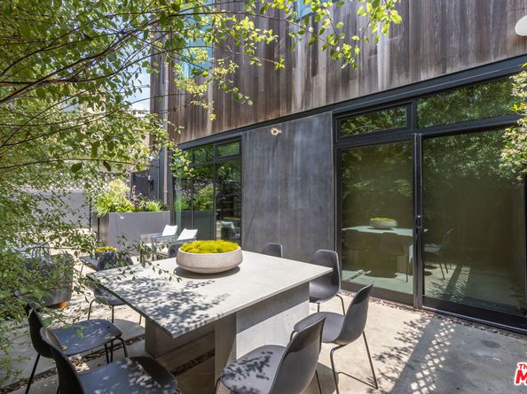 520 Broadway Street, Venice CA 90291