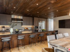 520 Broadway Street, Venice CA 90291
