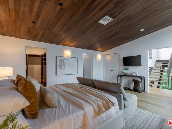 520 Broadway Street, Venice CA 90291