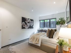 520 Broadway Street, Venice CA 90291