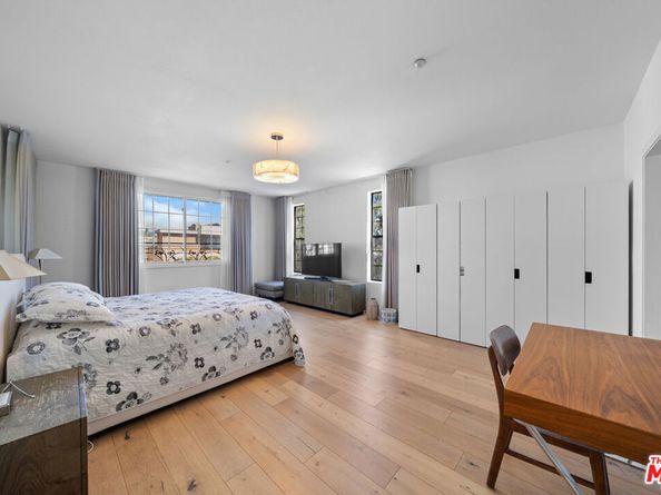 107 N Swall Drive 402, Los Angeles CA 90048