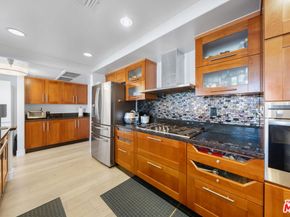 107 N Swall Drive 402, Los Angeles CA 90048