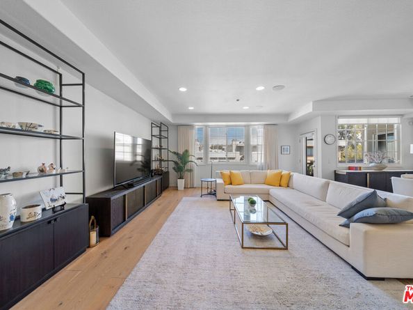 107 N Swall Drive 402, Los Angeles CA 90048