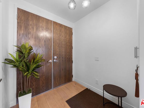 107 N Swall Drive 402, Los Angeles CA 90048