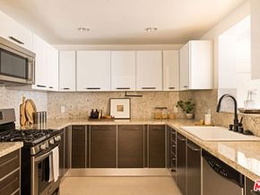 325 Arnaz Drive 304, Los Angeles CA 90048