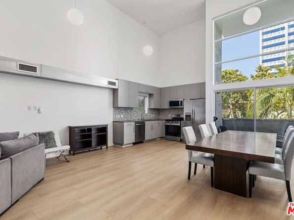 7062 Hawthorn Avenue 101, Los Angeles CA 90028