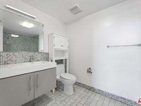 7062 Hawthorn Avenue 101, Los Angeles CA 90028